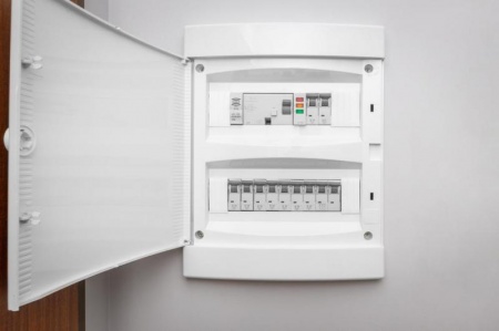 Travaux &eacute;lectriques, quels sont les pi&egrave;ges &agrave; &eacute;viter absolument ?