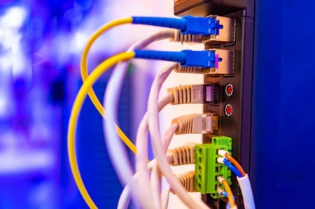 Pourquoi installer un syst&egrave;me de courant faible chez vous ?